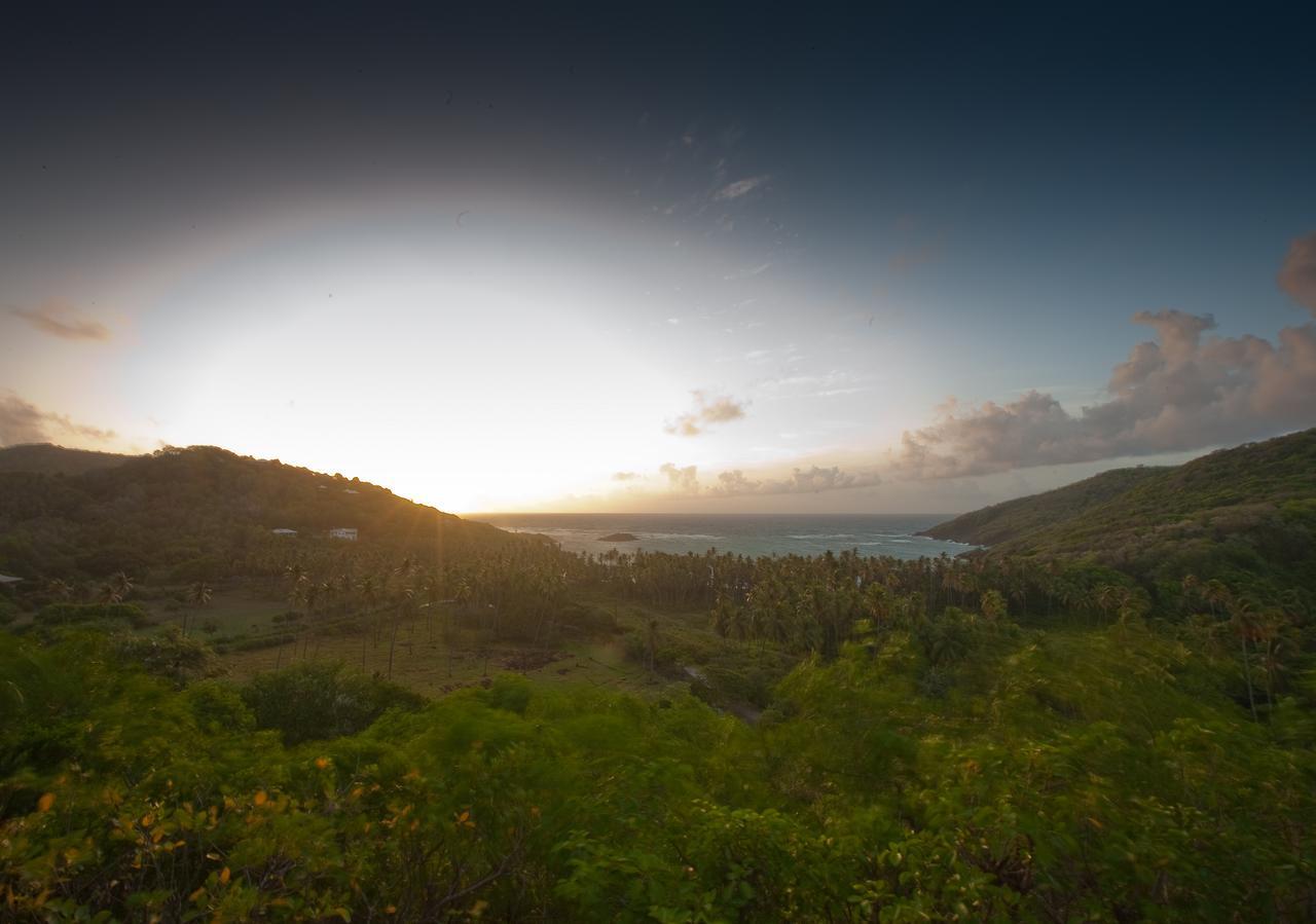Firefly Estate Bequia Hotel Crescent Beach Екстериор снимка