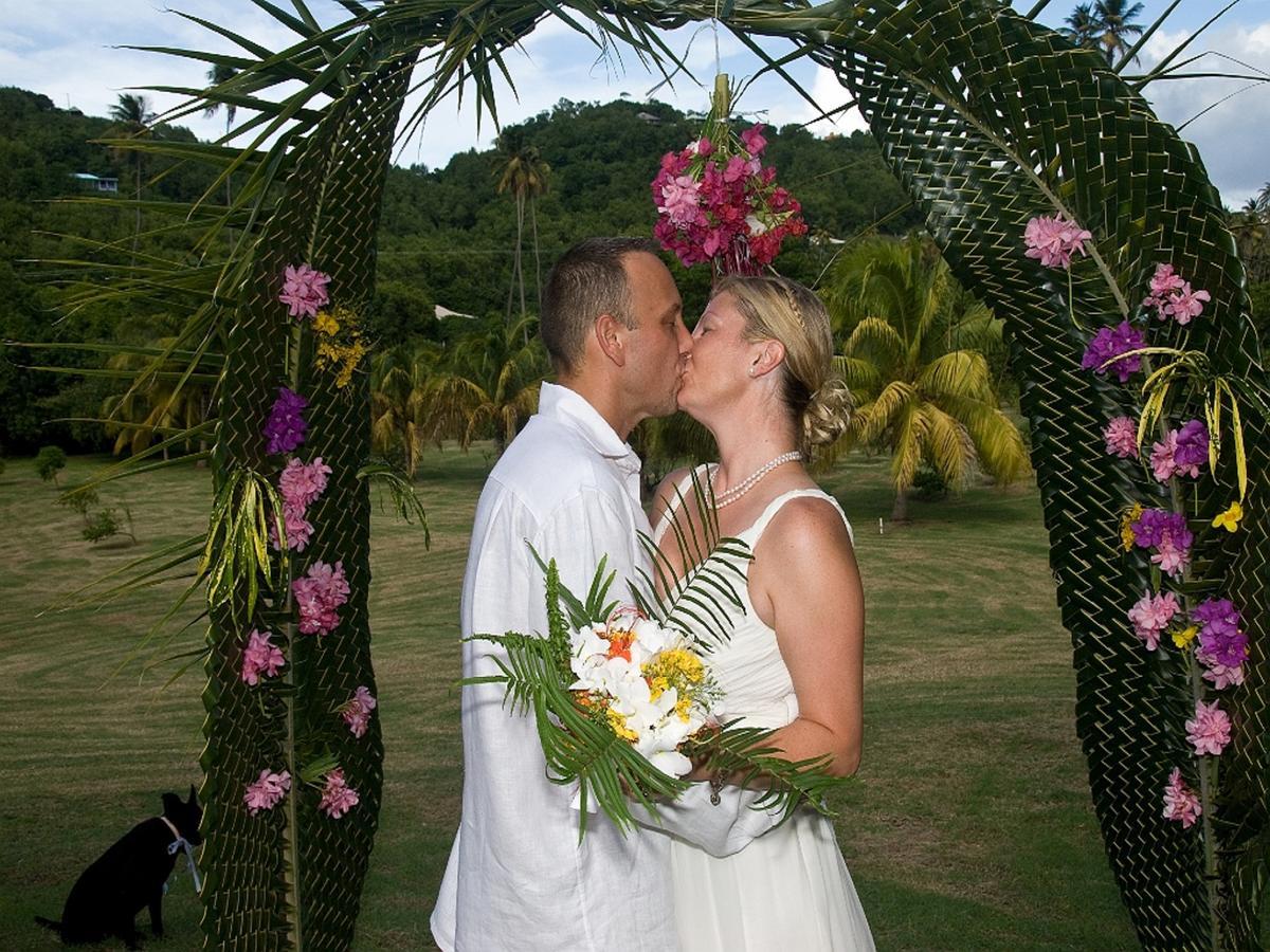 Firefly Estate Bequia Hotel Crescent Beach Екстериор снимка